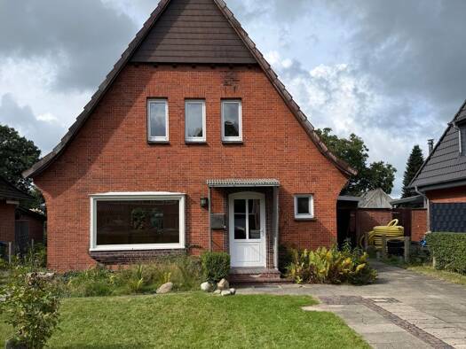 Einfamilienhaus zum Kauf provisionsfrei 199.000 € 5 Zimmer 107,7 m² frei ab sofort Rolfsstraße 21 Hennstedt Hennstedt 25779
