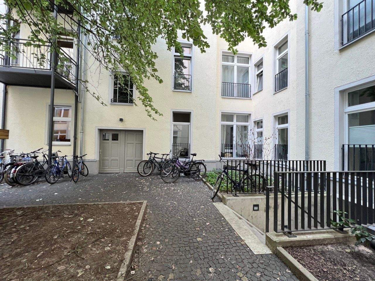 Property thumbnail 6