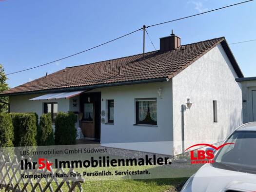 Einfamilienhaus zum Kauf 297.000 € 8 Zimmer 165 m² 844 m² Grundstück frei ab sofort Gündelwangen Bonndorf 79848