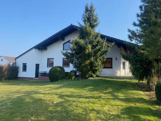 Bungalow zur Miete 1.050 € 5 Zimmer 142 m² 1.000 m² Grundstück Irnsing Neustadt an der Donau / Irnsing 93333