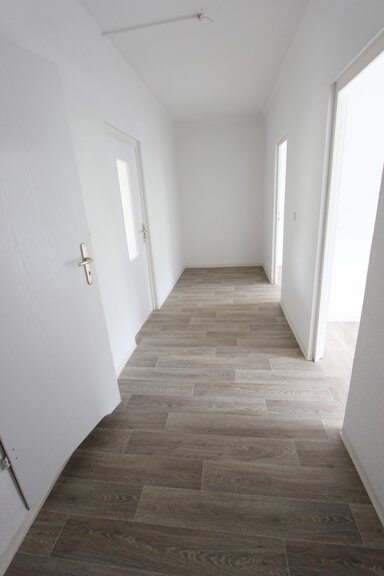 Wohnung zur Miete 370 € 3 Zimmer 68,9 m² 3. Geschoss Franz-Stephan-Straße 27 Lusan - Franz-Stephan-Straße Gera 07549