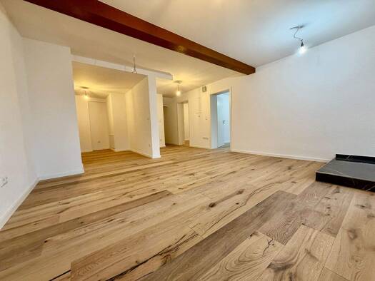 Wohnung zum Kauf provisionsfrei 349.000 € 4,5 Zimmer 100 m² EG frei ab sofort Dietersdorfer Str. 40 Wolkersdorf Schwabach 91126