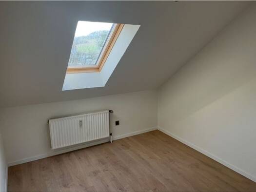 Wohnung zur Miete 470 € 3 Zimmer 84 m² Geschoss 2/3 frei ab 01.02.2026 Hauptstraße 21 Thal Bad Pyrmont 31812