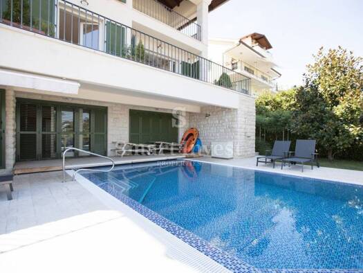 Einfamilienhaus zur Miete 8.500 € 6 Zimmer 535 m² Opatija - Centar, Opatija Opatija 51410