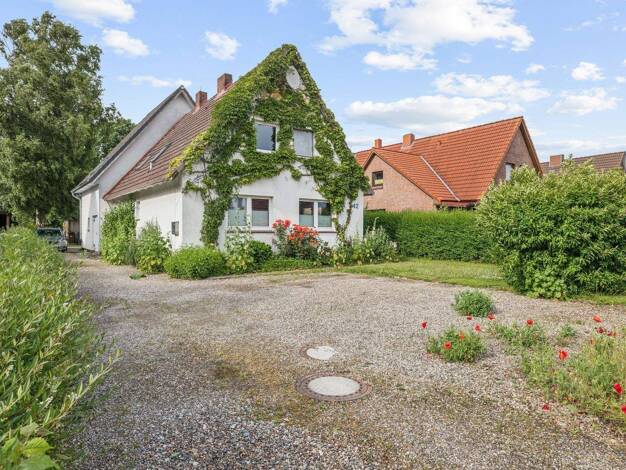 Einfamilienhaus zum Kauf 349.000 € 7 Zimmer 145 m² 1.078 m² Grundstück Sehestedt 24814