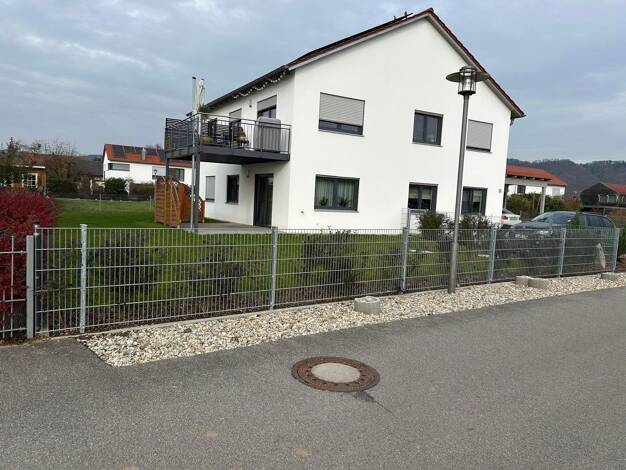 Wohnung zur Miete 1.200 € 3 Zimmer 93,6 m² EG frei ab 01.03.2026 Sarching Barbing - OT Sarching 93092