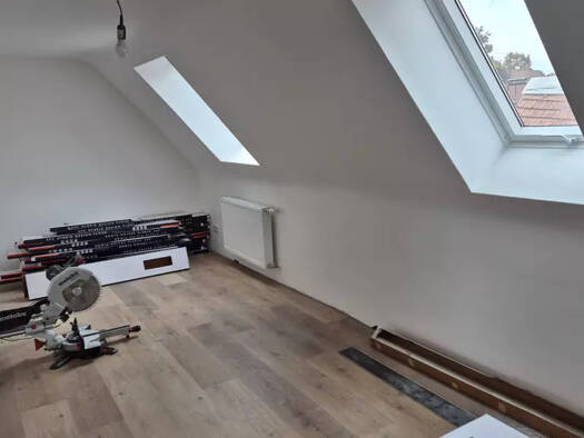 Wohnung zur Miete 400 € 5 Zimmer 111 m² Geschoss 1/3 frei ab 01.01.2026 Randersacker 97236