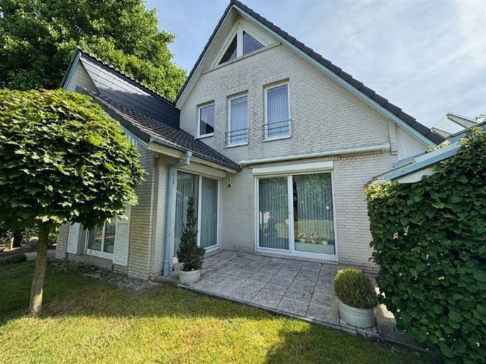 Einfamilienhaus zum Kauf 459.000 € 5 Zimmer 134 m²<br/>Wohnfläche 684 m²<br/>Grundstück Bad Zwischenahn Bad Zwischenahn 26160