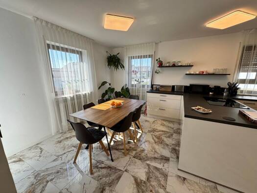 Mehrfamilienhaus zum Kauf 8 Zimmer 175 m² 792 m² Grundstück Altshausen 88361