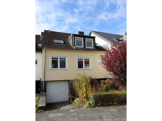 Reihenmittelhaus zum Kauf 299.500 € 5 Zimmer 120 m² 231 m² Grundstück frei ab sofort Lehrte 31275