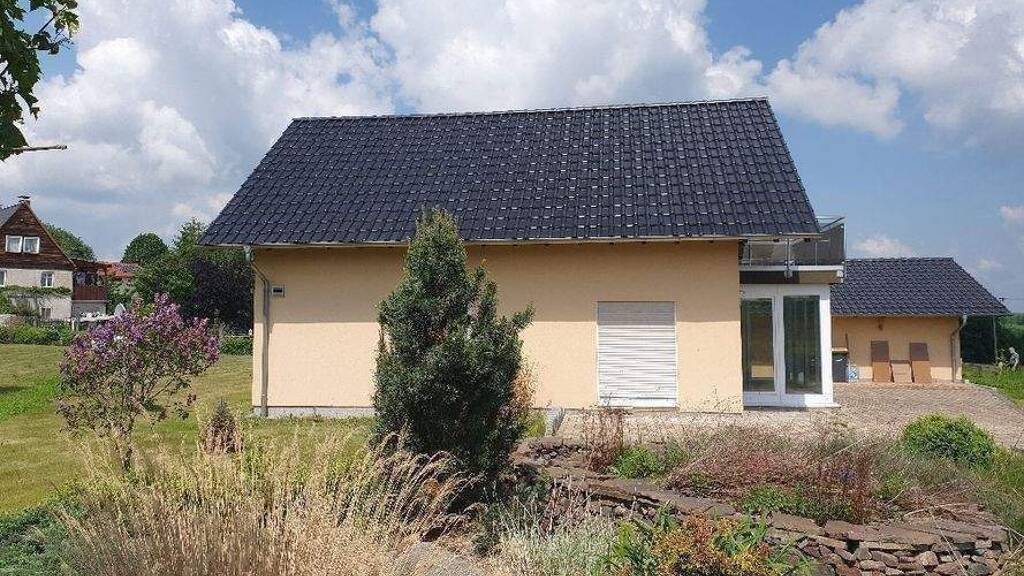Einfamilienhaus zum Kauf 400.000 € 4 Zimmer 130 m² 1.467 m² Grundstück frei ab sofort Dorfstraße 43 a Obercunnersdorf Klingenberg 01774