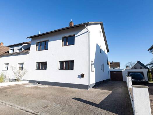 Doppelhaushälfte zum Kauf 550.000 € 7 Zimmer 228 m² 420 m² Grundstück frei ab sofort Richard-Strauß-Straße 26 Brühl 68782