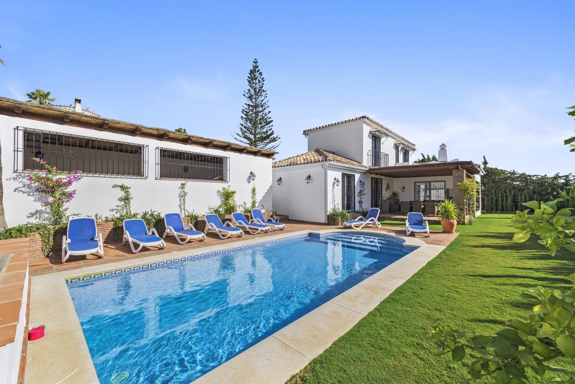 Villa zum Kauf 1.070.000 € 5 Zimmer 129 m²<br/>Wohnfläche 610 m²<br/>Grundstück Mijas Costa 29649