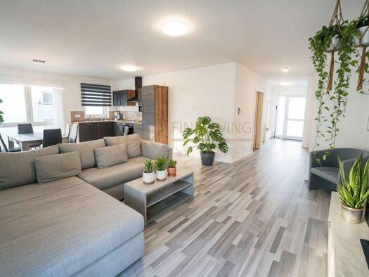 Wohnung zum Kauf 385.000 € 4 Zimmer 102 m² 1. Geschoss Weikersheim 97990