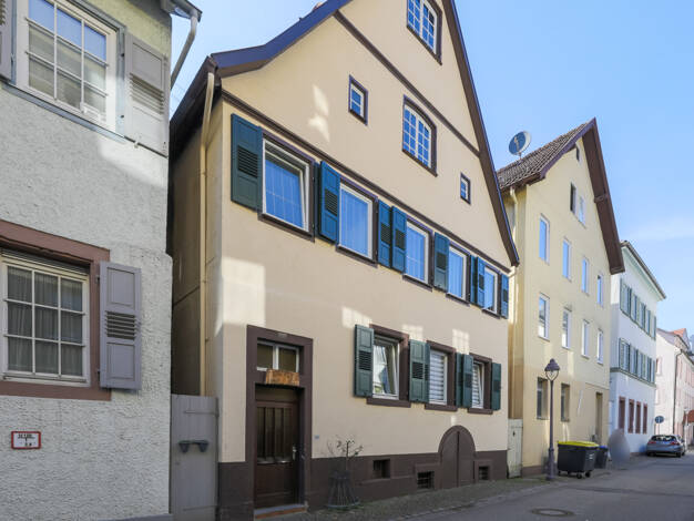Mehrfamilienhaus zum Kauf 290.000 € 7 Zimmer 166 m² 139 m² Grundstück Neuenbürg Neuenbürg 75305