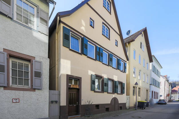 Mehrfamilienhaus zum Kauf 290.000 € 7 Zimmer 166 m² 139 m² Grundstück Neuenbürg Neuenbürg 75305