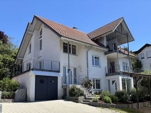 Mehrfamilienhaus zum Kauf 891.000 € 9 Zimmer 234 m² 500 m² Grundstück frei ab sofort Liggeringen Radolfzell am Bodensee 78315