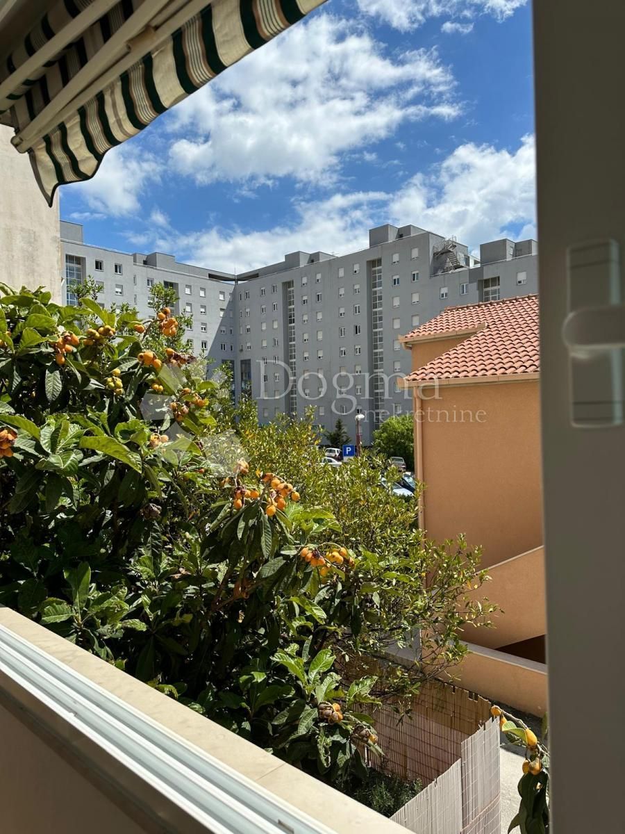 Wohnung zum Kauf 230.000 € 3 Zimmer 75 m²<br/>Wohnfläche 1.<br/>Geschoss Split 3 21000