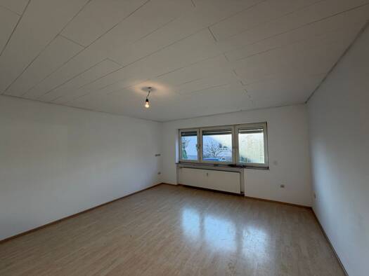 Wohnung zum Kauf 269.000 € 3 Zimmer 90 m² EG frei ab sofort Kürnach 97273