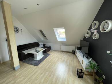 Wohnung zur Miete 572 € 2,5 Zimmer 52 m² Dachgeschoss, 3. Geschoss frei ab 01.08.2025 Hauptstraße Feucht Feucht 90537