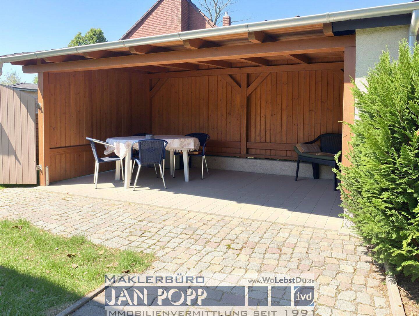 Immobilie in Langenbernsdorf - Traumhaftes Anwesen in idyllischer Waldrandlage - sonniges Grundstück mit besonderem Charme - Bild 2