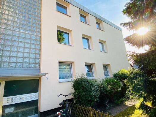 Wohnung zum Kauf provisionsfrei 169.900 € 2,5 Zimmer 80 m² Geschoss 1/3 frei ab sofort Uetersen 25436
