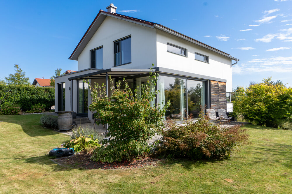 Einfamilienhaus zum Kauf 1.290.000 € 5 Zimmer 215 m²<br/>Wohnfläche 793 m²<br/>Grundstück 01.05.2025<br/>Verfügbarkeit Babensham 83547