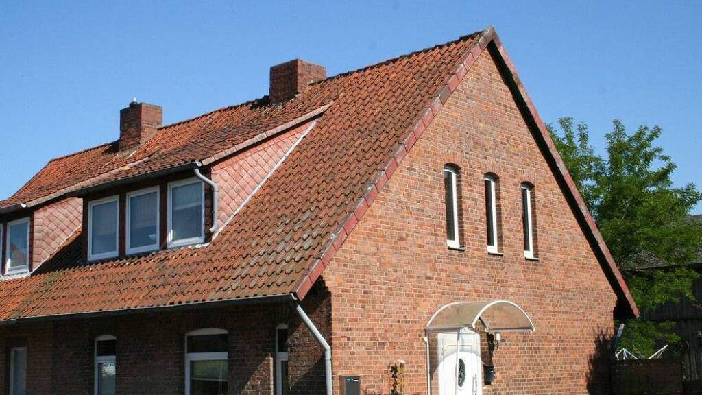 Doppelhaushälfte zum Kauf 199.000 € 6 Zimmer 97 m² 506 m² Grundstück Scharnebeck 21379