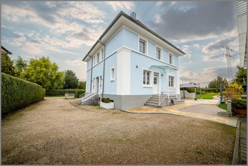 Einfamilienhaus zur Miete 2.800 € 8 Zimmer 250 m²<br/>Wohnfläche 1.560 m²<br/>Grundstück Achern Achern 77855