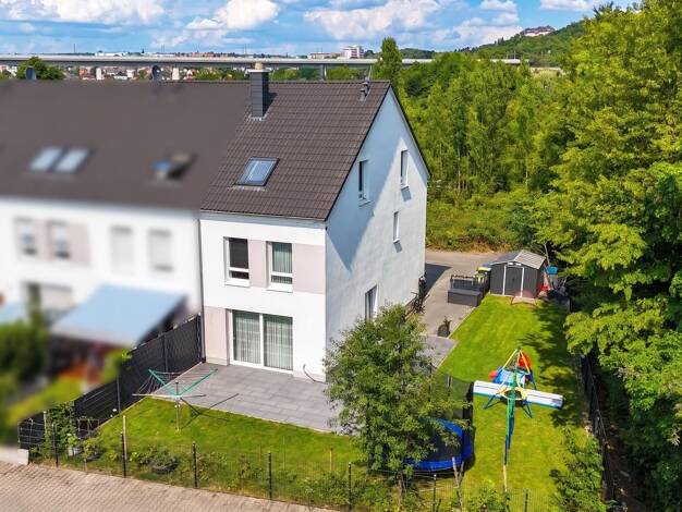 Reihenendhaus zum Kauf 595.000 € 5 Zimmer 141,1 m² 300 m² Grundstück Zell a. Main 97299