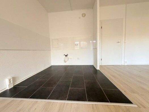 Wohnung zur Miete 352 € 4 Zimmer 69 m² 1. Geschoss Friesenweg 164 Chrieschwitz Plauen 08529