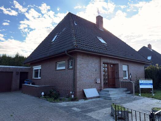 Einfamilienhaus zum Kauf 229.000 € 5 Zimmer 136,1 m² 746 m² Grundstück frei ab sofort Brake Brake 26919