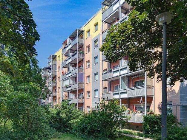 Wohnung zur Miete 523 € 3 Zimmer 63,3 m² 5. Geschoss frei ab 18.04.2026 Spremberger Str. 10 Prohlis-Süd Dresden 01239