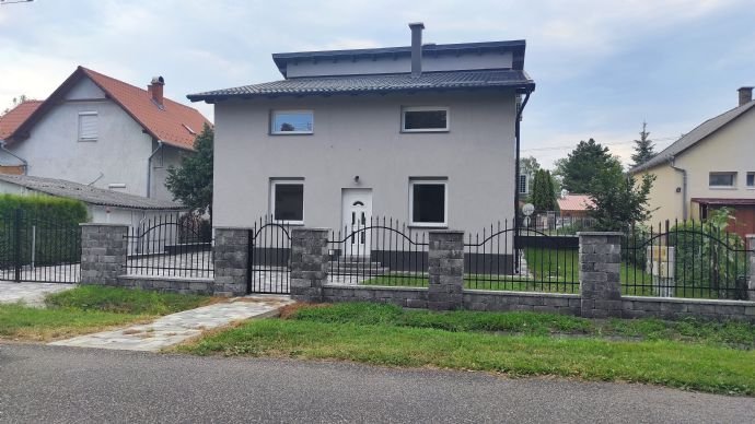 Einfamilienhaus zum Kauf provisionsfrei 233.000 € 5 Zimmer 92 m²<br/>Wohnfläche 202 m²<br/>Grundstück ab sofort<br/>Verfügbarkeit Balatonfenyves