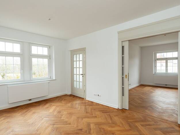 Wohnung zur Miete 1.713 € 4 Zimmer 126,9 m² Geschwister-Scholl-Straße 2 Miltitz Leipzig 04205