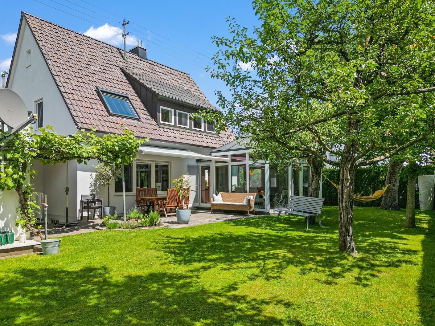 Einfamilienhaus zum Kauf 5 Zimmer 142 m²<br/>Wohnfläche 657 m²<br/>Grundstück Königsbrunn 86343