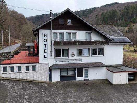 Hotel zum Kauf 1.095.000 € 33 Betten 1.213 m² Grundstück Willingen Willingen (Upland)-Willingen 34508