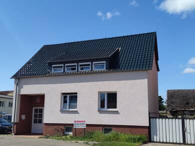 Einfamilienhaus zum Kauf 212.500 € 6 Zimmer 152 m² 1.566 m² Grundstück frei ab sofort Lange Straße 18 Eichstedt Eichstedt (Altmark) 39596