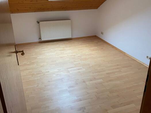 Wohnung zur Miete 870 € 2,5 Zimmer 70 m² Geschoss 2/3 frei ab sofort Großeisenbach Fahrenzhausen 85777