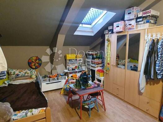 Haus zum Kauf 359.000 € 10 Zimmer 550 m² Roc, Buzet Buzet