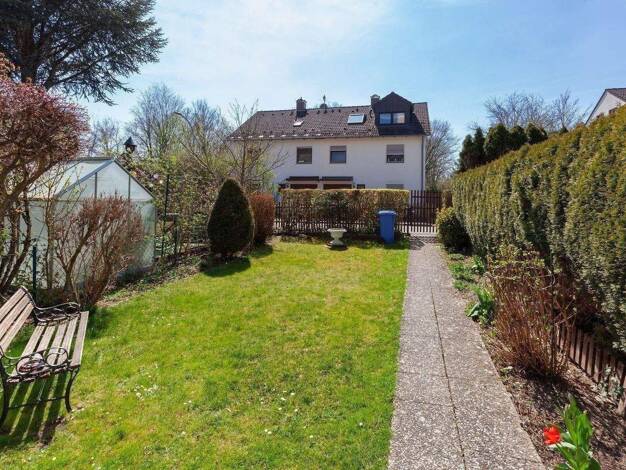 Reihenmittelhaus zum Kauf 758.000 € 5 Zimmer 137 m² 213 m² Grundstück frei ab sofort Fürstenfeldbruck 82256