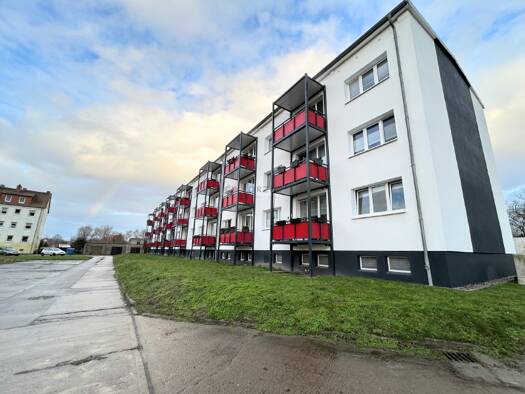 Wohnung zur Miete 647 € 4 Zimmer 80,8 m² frei ab 01.06.2026 Hessenburger Str. 10 Saal 18317