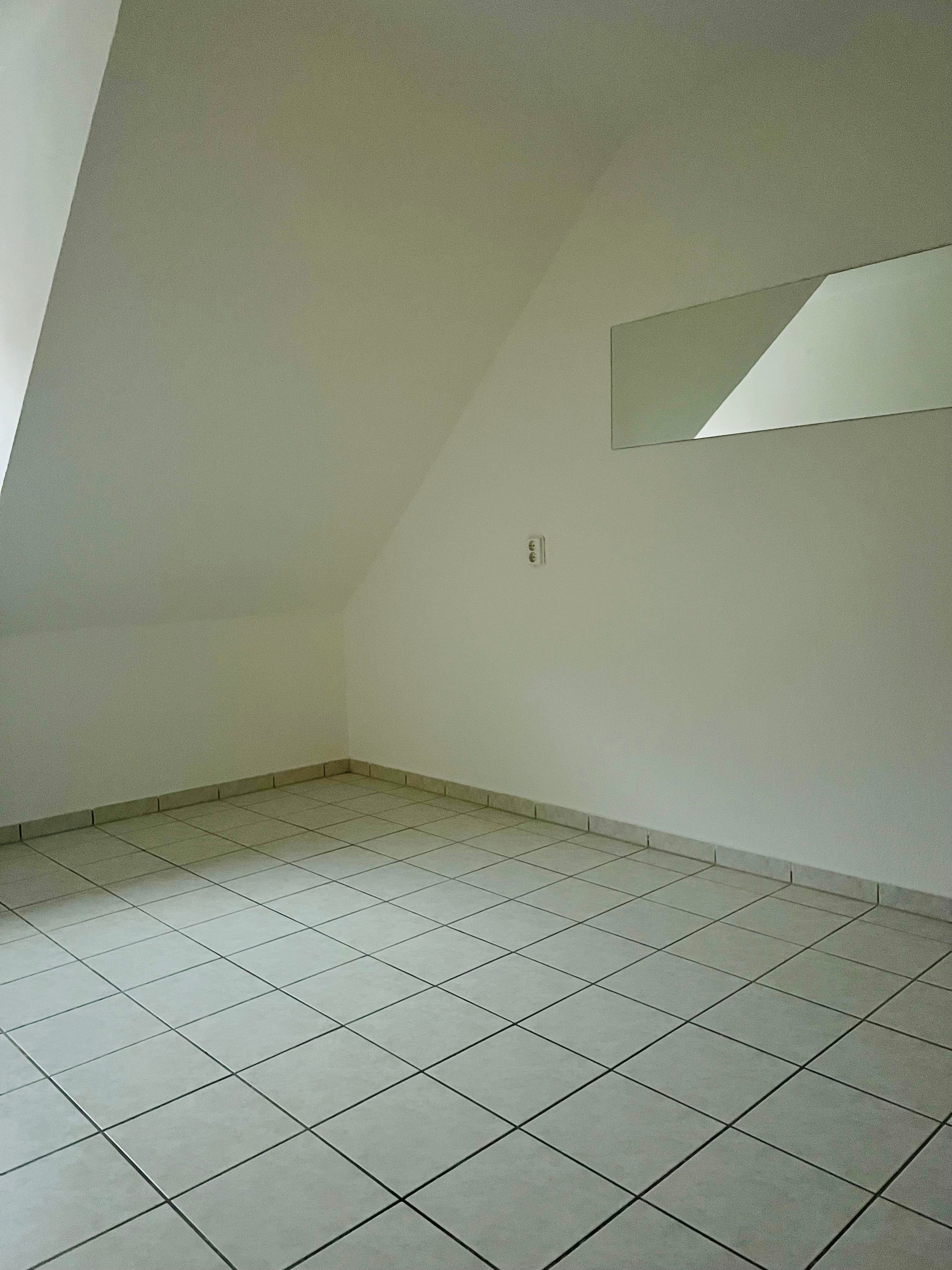 Wohnung zur Miete 350 € 1 Zimmer 32 m²<br/>Wohnfläche ab sofort<br/>Verfügbarkeit Weiherhof Zirndorf 90513