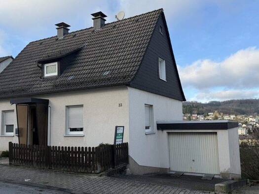 Einfamilienhaus zum Kauf 208.000 € 6 Zimmer 107 m² 1.061 m² Grundstück Neuenrade 58809