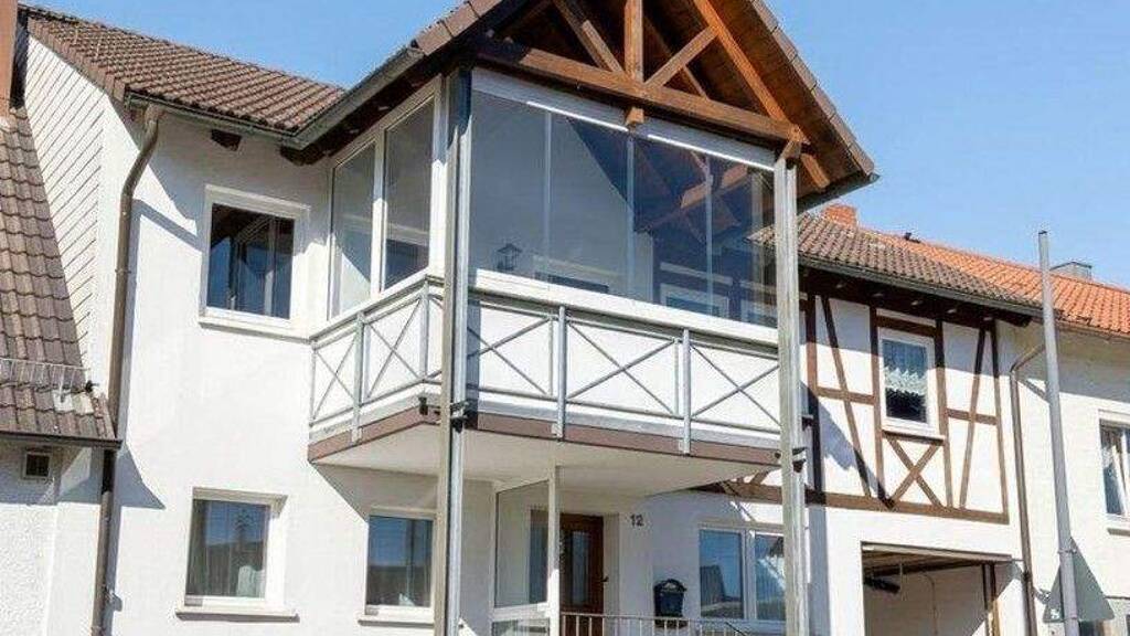 Mehrfamilienhaus zum Kauf provisionsfrei 345.000 € 8 Zimmer 165 m² 333 m² Grundstück Hochemmingen Bad Dürrheim 78073