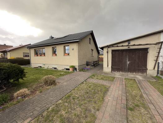 Einfamilienhaus zum Kauf 380.000 € 4,5 Zimmer 156 m² 589 m² Grundstück Zossen Zossen 15806