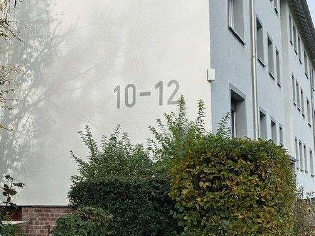 Wohnung zum Kauf provisionsfrei 349.000 € 4 Zimmer 89 m² EG Nied Frankfurt am Main 65934