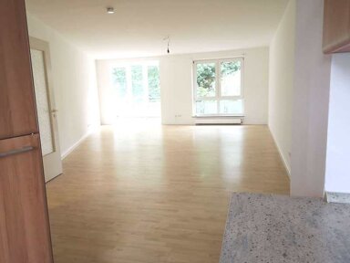 Wohnung zur Miete 800 € 3 Zimmer 98 m² frei ab sofort Nordstrandring Am Schloß Ahrensburg 22926