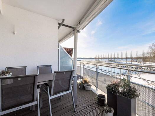 Wohnung zur Miete 1.690 € 3 Zimmer 82 m² frei ab 01.05.2026 Wedel 22880