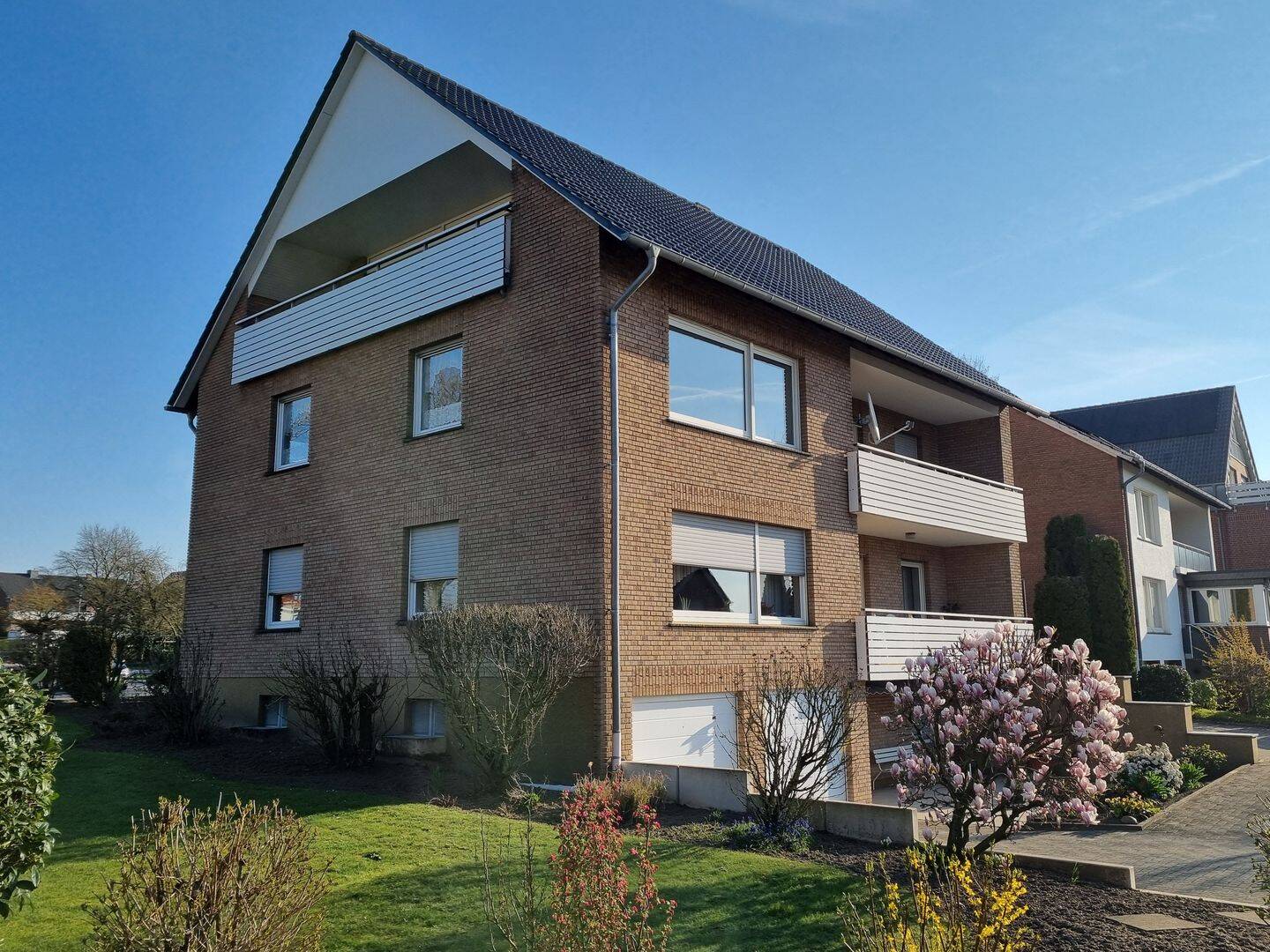 Immobilie in Bad Laer - Sehr gepflegtes Zweifamilienhaus mit großem Grundstück und Ausbaupotenzial. - Bild 0